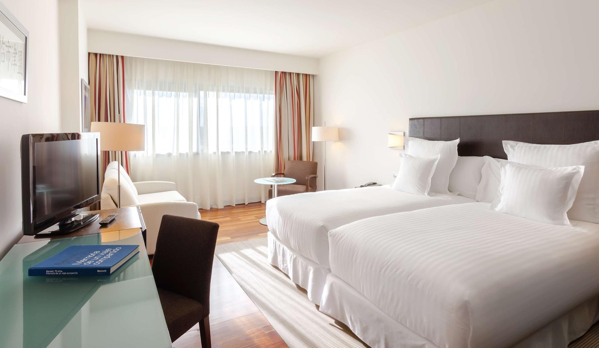 Occidental Aranjuez Hotell Exteriör bild