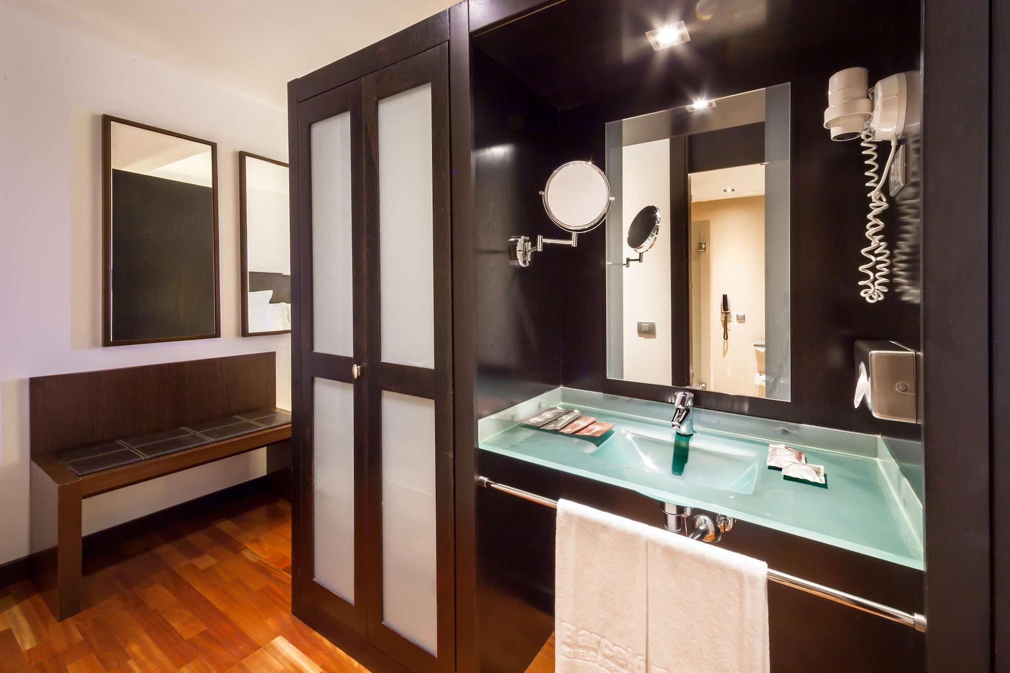 Occidental Aranjuez Hotell Exteriör bild