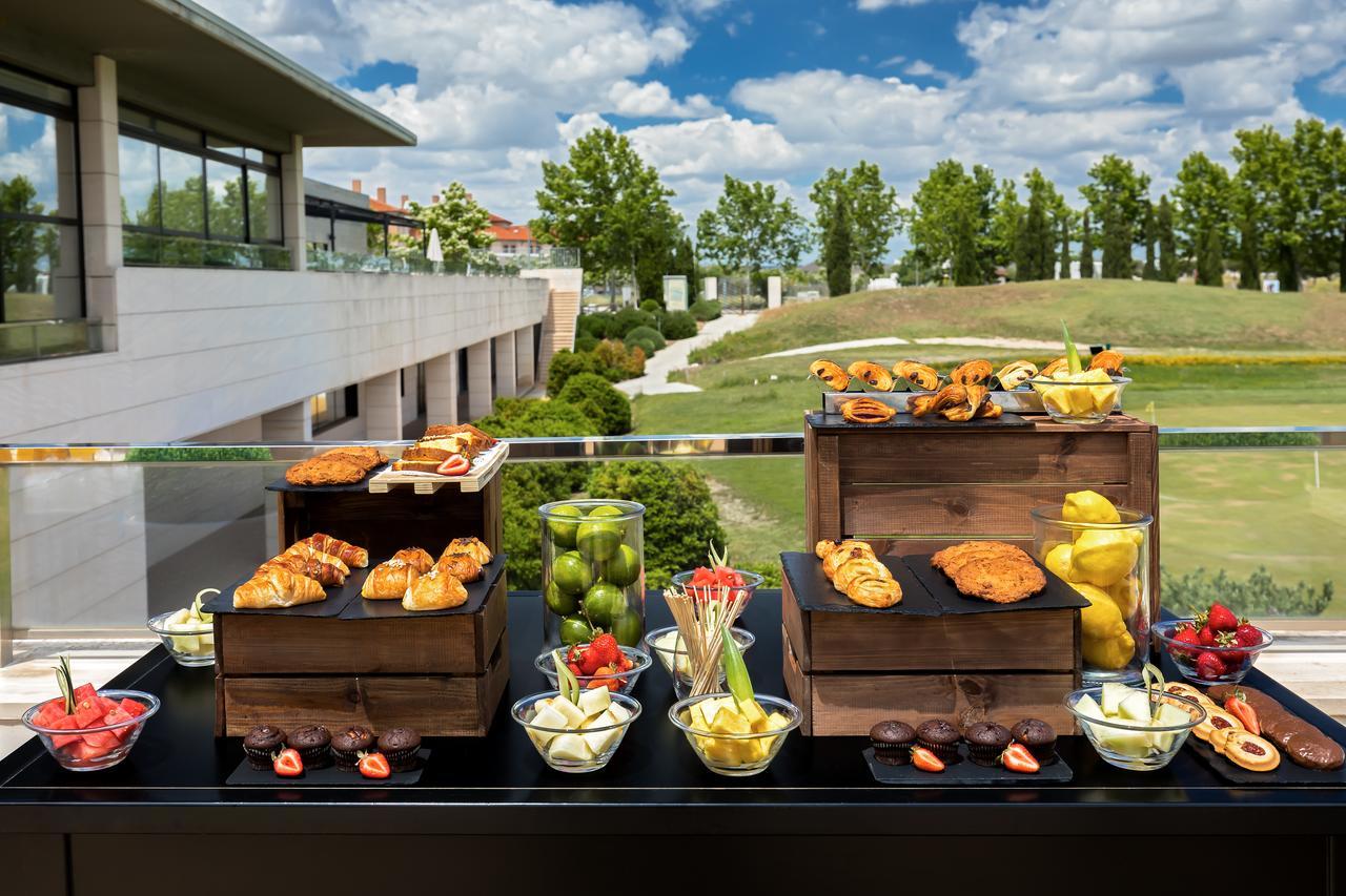 Occidental Aranjuez Hotell Exteriör bild